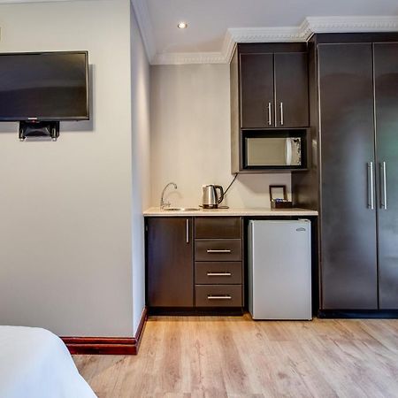 The Nightingale Guesthouse Bloemfontein Buitenkant foto
