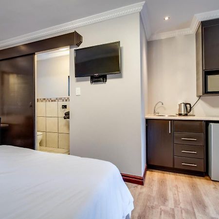The Nightingale Guesthouse Bloemfontein Buitenkant foto