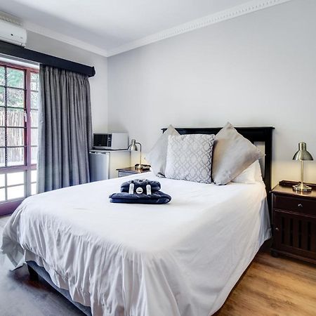 The Nightingale Guesthouse Bloemfontein Buitenkant foto