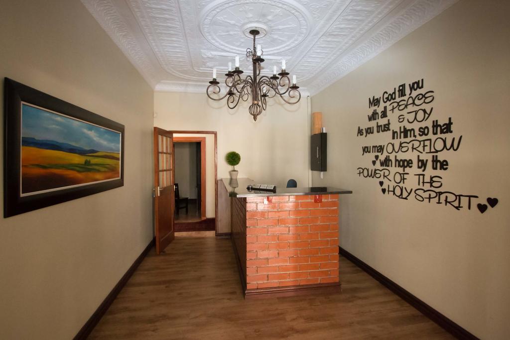 The Nightingale Guesthouse Bloemfontein Buitenkant foto