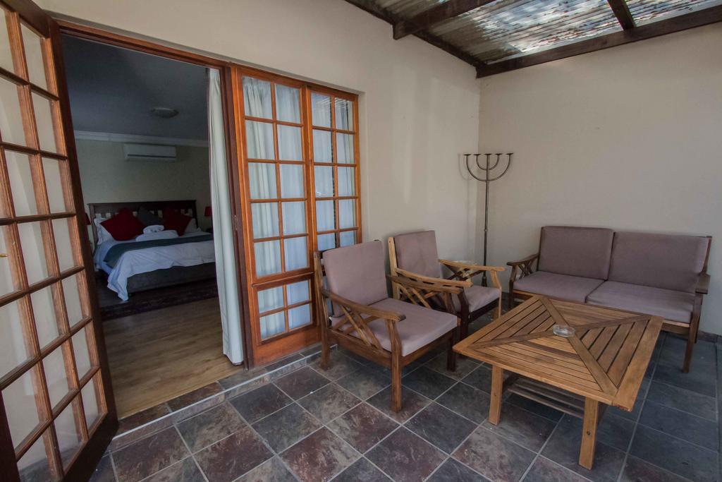The Nightingale Guesthouse Bloemfontein Buitenkant foto