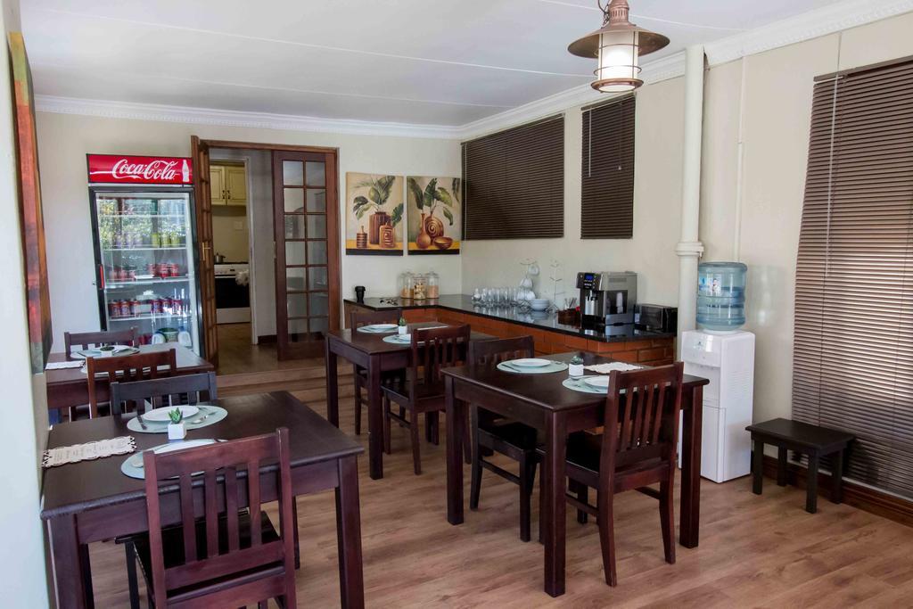The Nightingale Guesthouse Bloemfontein Buitenkant foto