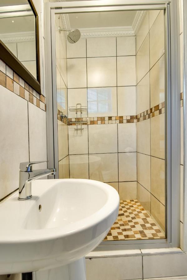 The Nightingale Guesthouse Bloemfontein Buitenkant foto