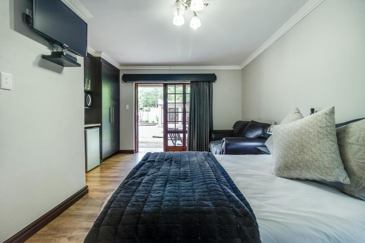 The Nightingale Guesthouse Bloemfontein Buitenkant foto