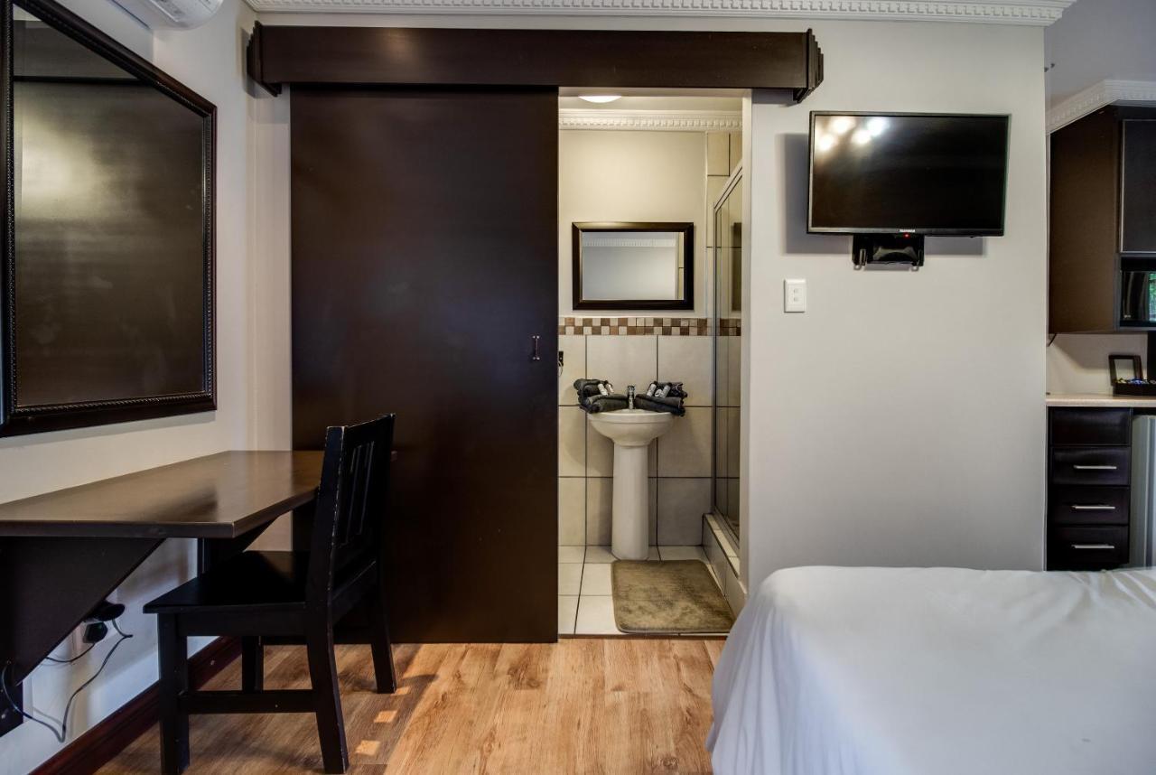 The Nightingale Guesthouse Bloemfontein Buitenkant foto
