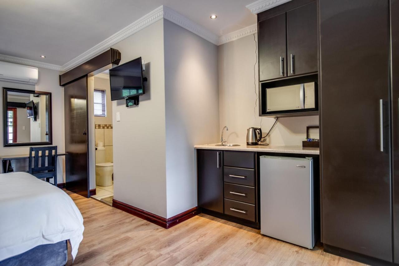 The Nightingale Guesthouse Bloemfontein Buitenkant foto