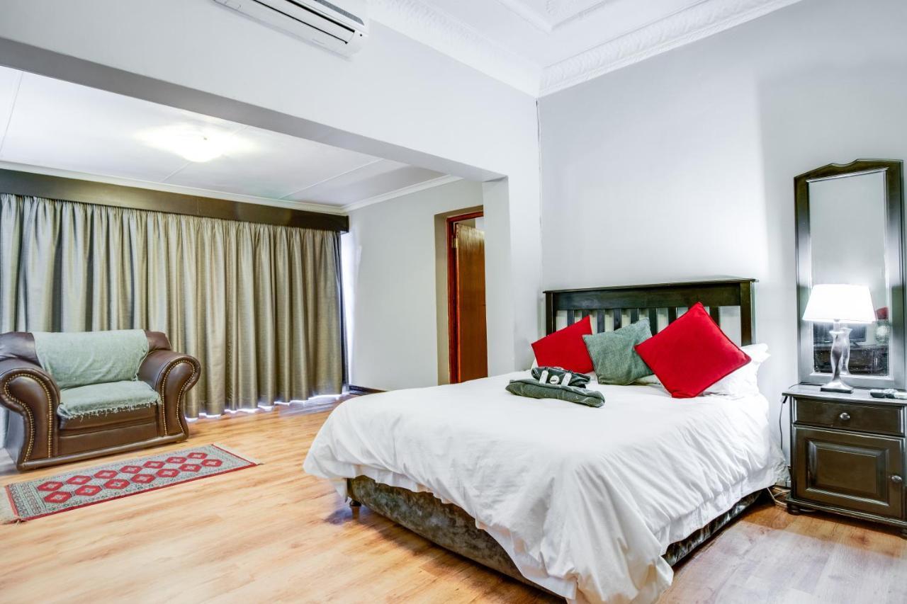 The Nightingale Guesthouse Bloemfontein Buitenkant foto
