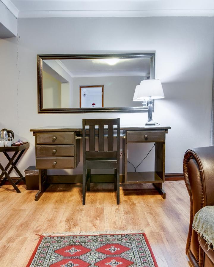 The Nightingale Guesthouse Bloemfontein Buitenkant foto