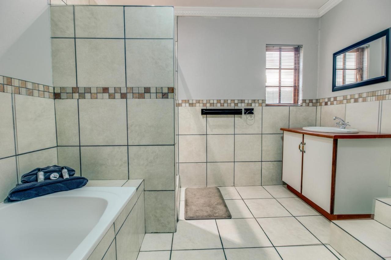 The Nightingale Guesthouse Bloemfontein Buitenkant foto